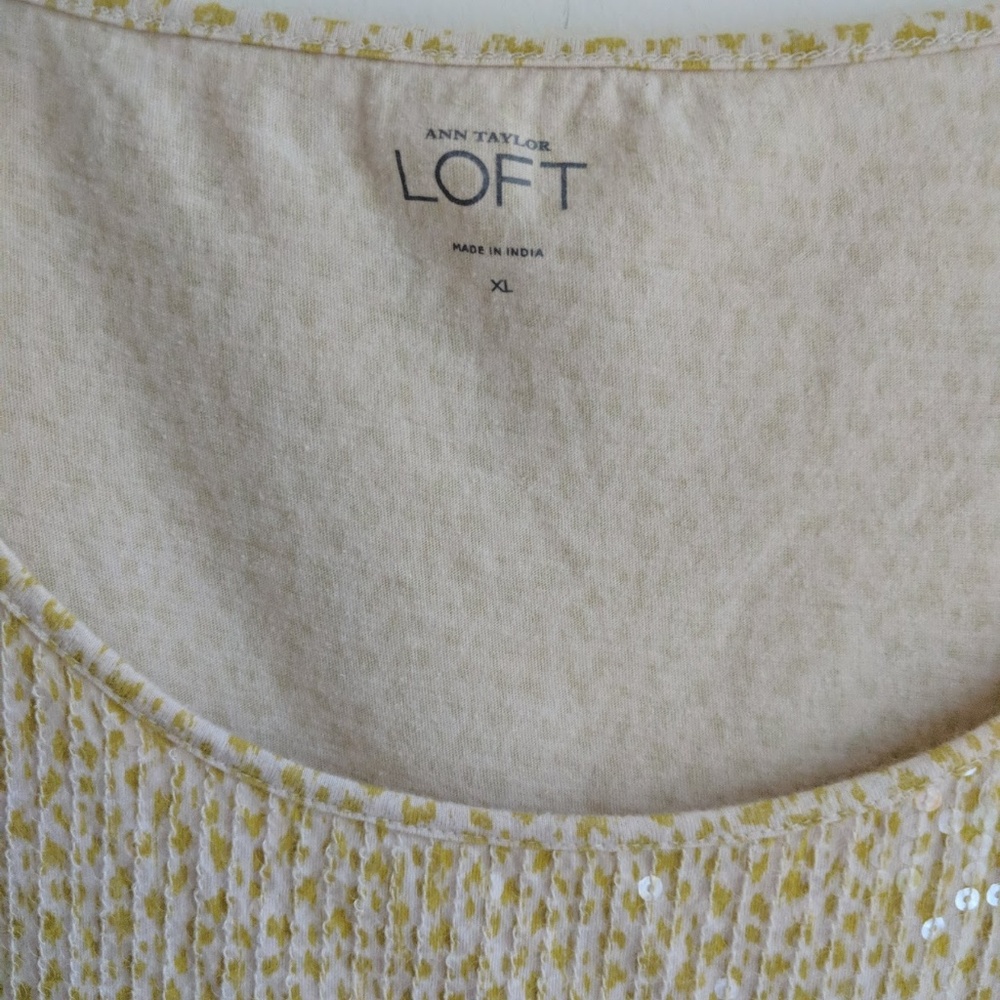 [Ann Taylor Loft] Chartreuse Patterned Sequin Top - Picture 3 of 6